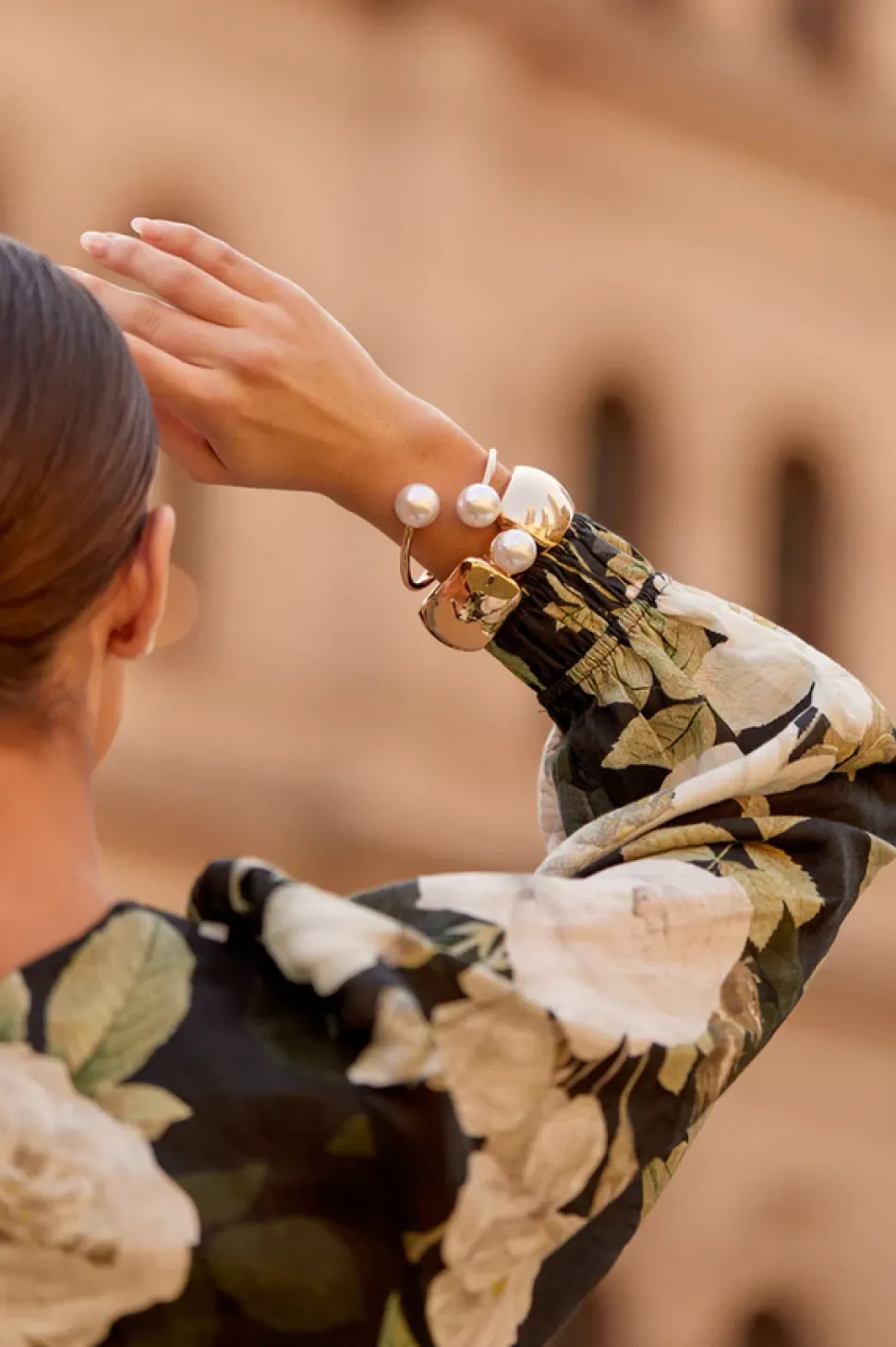 adorne__double_pearl_hing_1.webp Adorne - Double Pearl Hinged Bangle Gold/Cream 1545