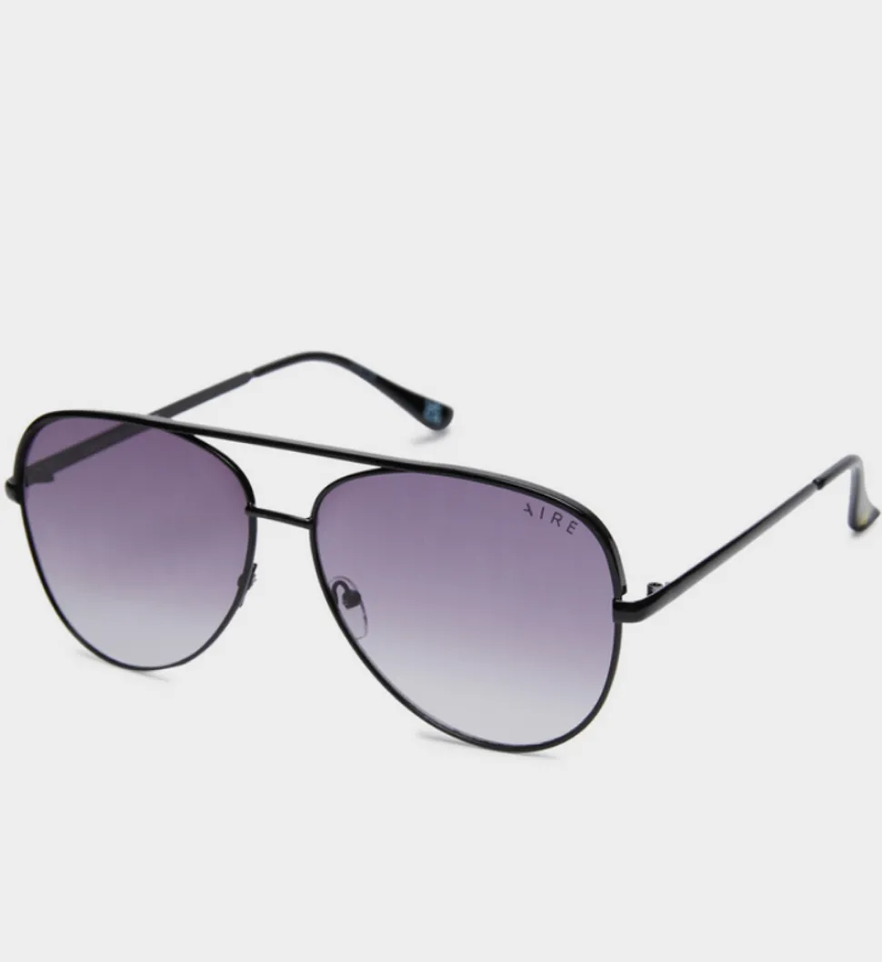 aire_sunglasses__atmosphe_3.webp Aire Sunglasses - Atmosphere - Black
