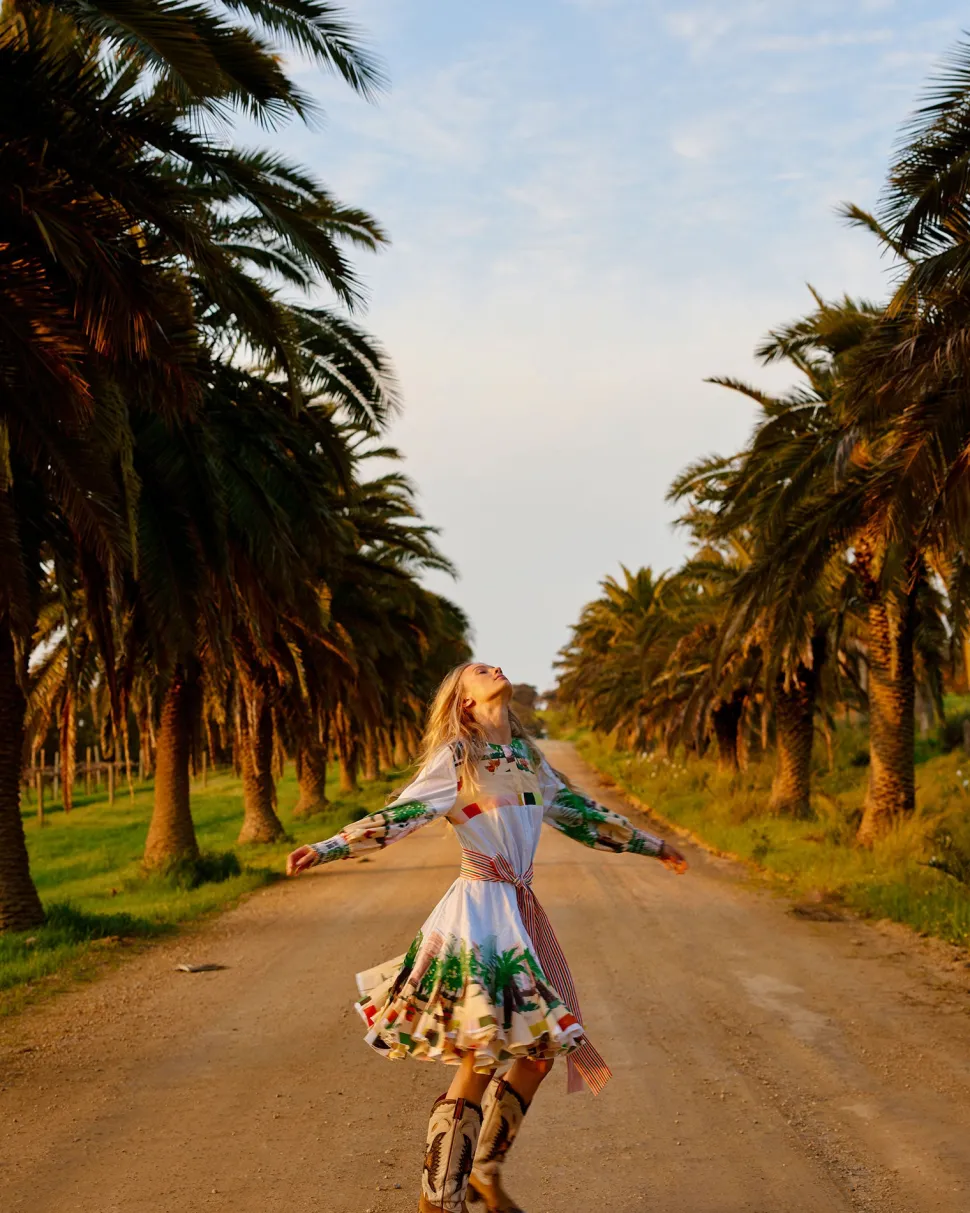 binny__seppeltsfield_road_6.webp Binny - SEPPELTSFIELD ROAD Handpainted printed cotton poplin midi dress with Belt - The Valley