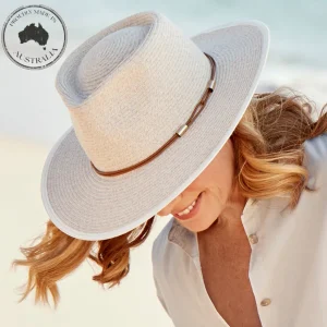 Canopy Bay by Deborah Hutton - Hat - Highland Fedora - Camel/Ivory
