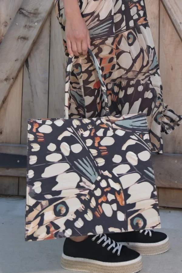 Curate - CARRY ON Tote Bag - Butterfly