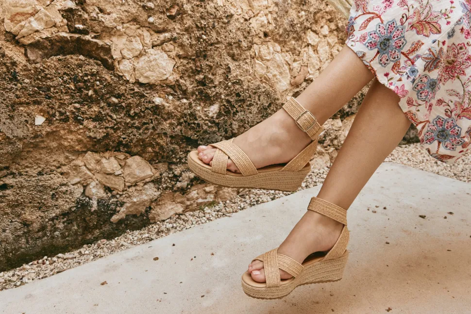 eb__ive__halcyon_wedge__d_8.webp Eb & Ive - Halcyon Wedge - Dune
