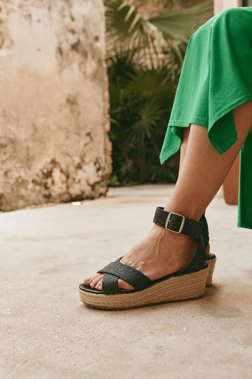 eb__ive__halcyon_wedge__s_0.webp Eb & Ive - Halcyon Wedge - Sable