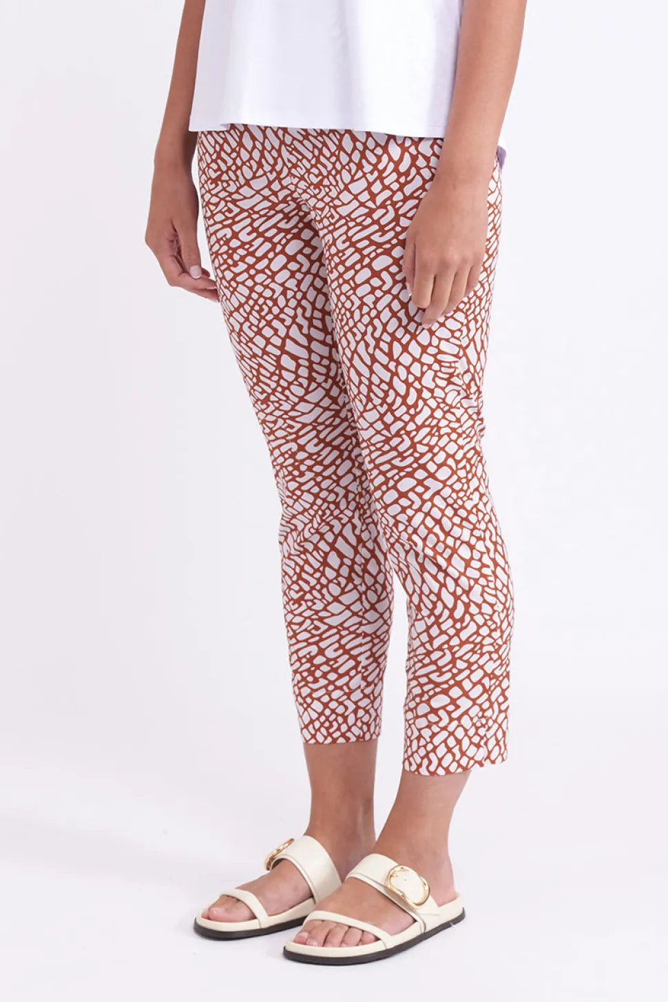 foil__fuss_free_trapeze_t_4.webp Foil - Fuss Free Trapeze Taper Capri Pant - Botswana Ginger Snap CF04901P
