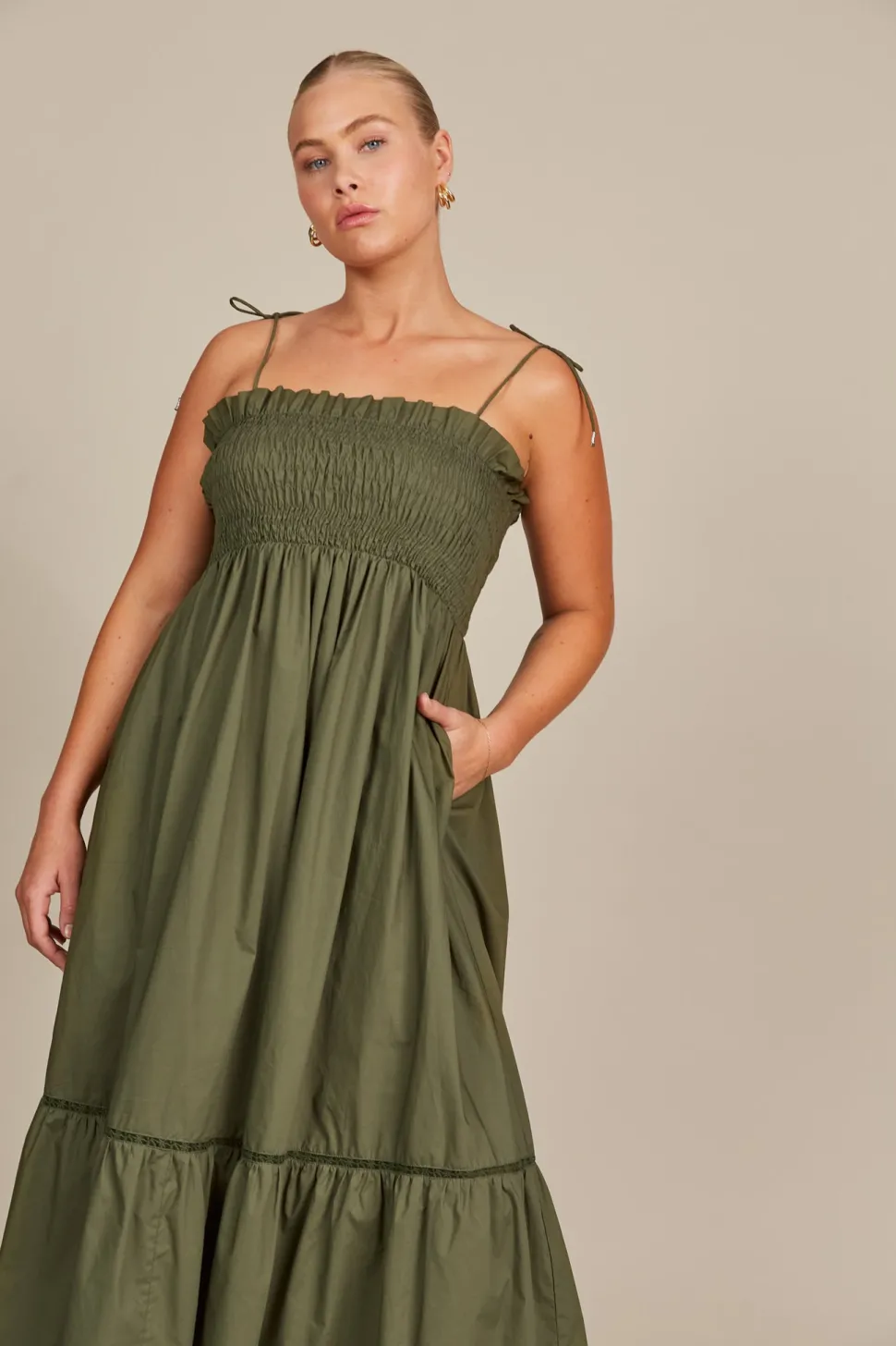 isle_of_mine__remi_shirre_1-1.webp Isle of Mine - Remi Shirred Maxi Dress - Olive