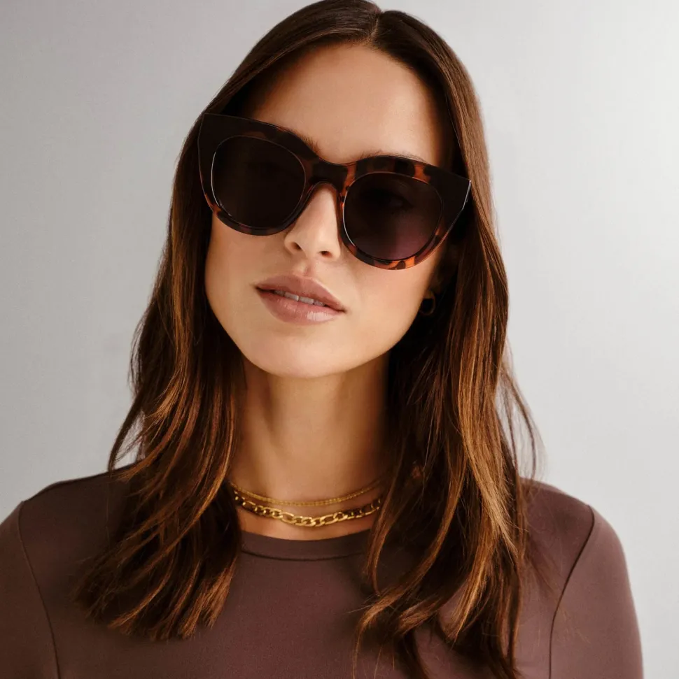 le_specs_sunglasses__air__0-1.webp Le Specs Sunglasses - Air Heart - Tort 1902028