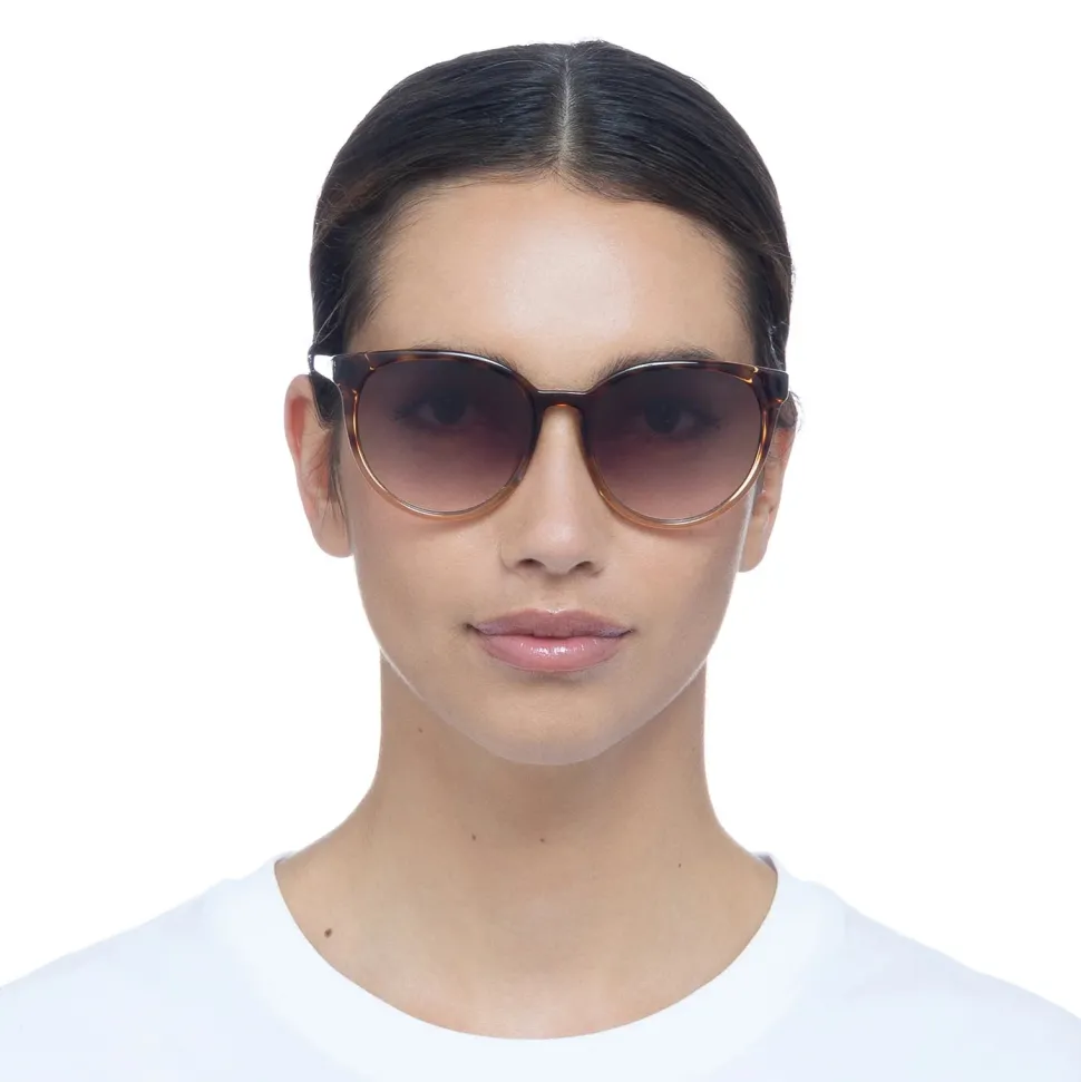le_specs_sunglasses__arma_0-2.webp Le Specs Sunglasses - Armada - Tort Grad 2452359