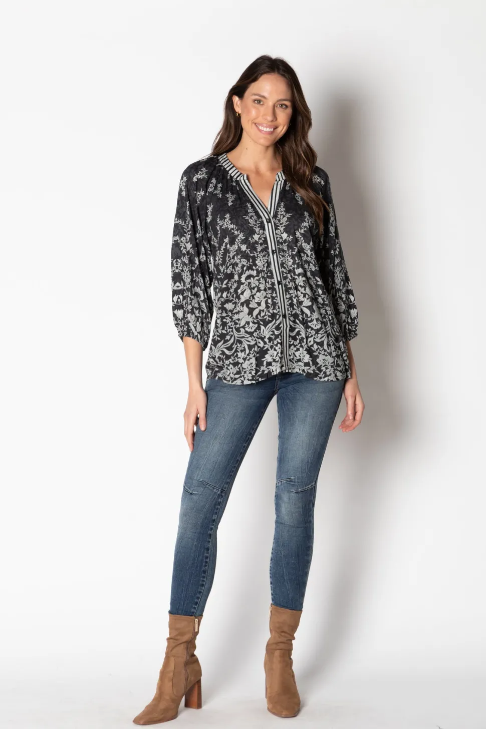 lula_soul__almeria_top__b_3.webp Lula Soul - Almeria Top - Black