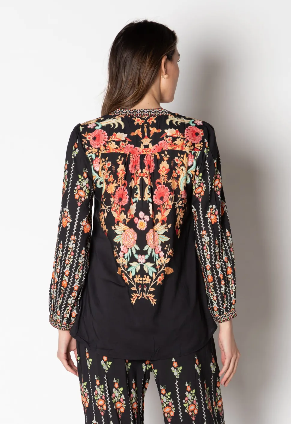 lula_soul__melilla_top__b_1.webp Lula Soul - Melilla Top - Black