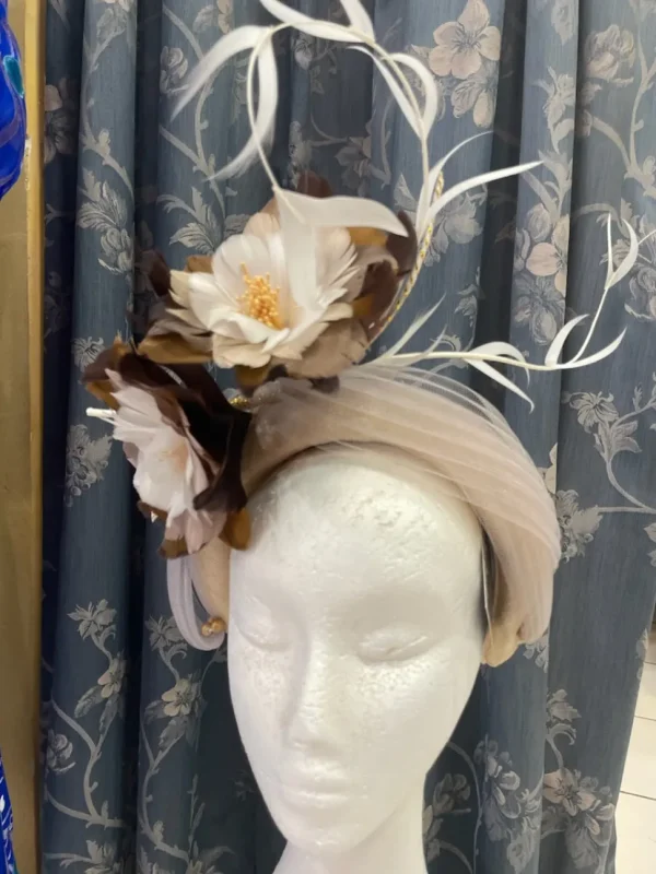 Melanie Ferrero - Beige Headband with Brown Feather Flowers