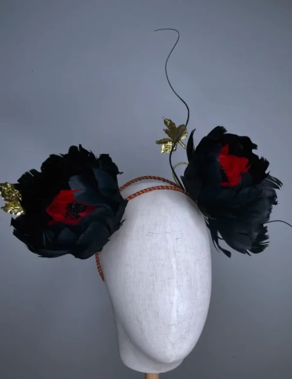 Melanie Ferrero - Black Large Flowers with Red Centre