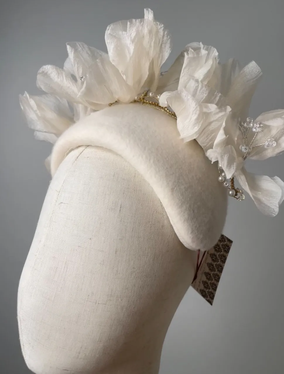 melanie_ferrero__cream_si_1-1.webp Melanie Ferrero - Cream Silk Flowers on Bandeau