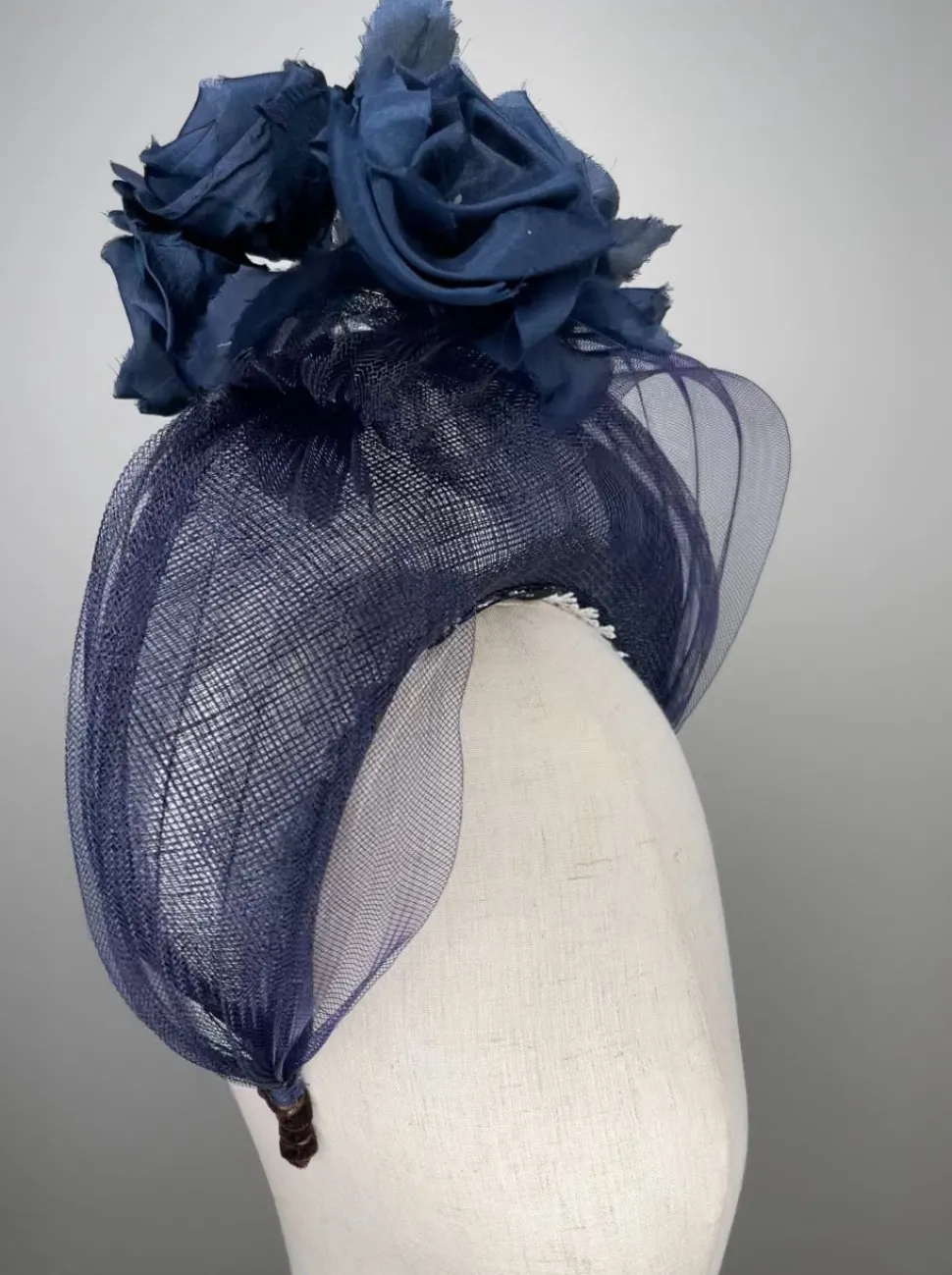 melanie_ferrero__navy_sin_3.webp Melanie Ferrero - Navy Sinamay Halo with Silk Flowers