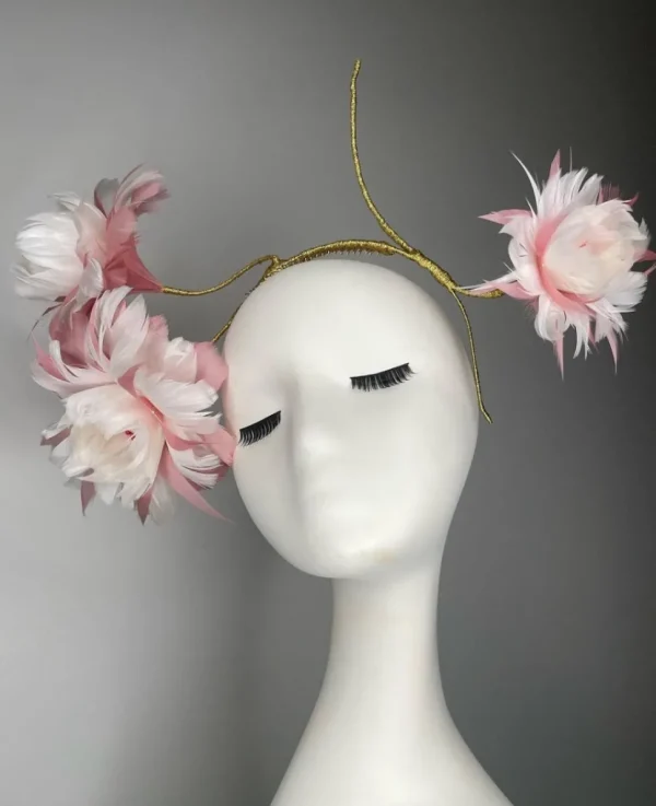 Melanie Ferrero - Pink White Tri Feather Flowers