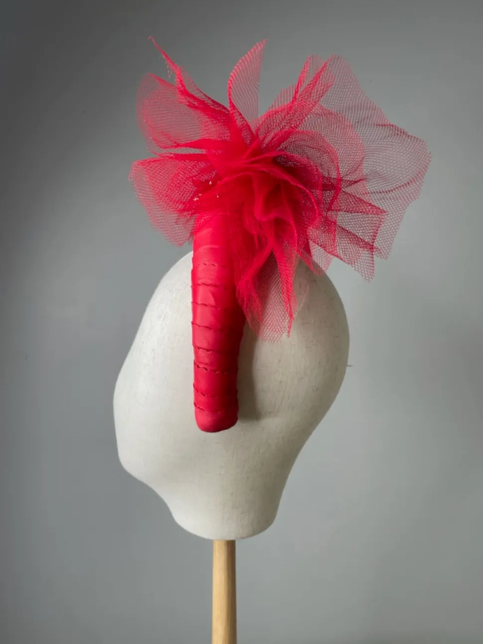 melanie_ferrero__red_leat_1.webp Melanie Ferrero - Red Leather band with bow