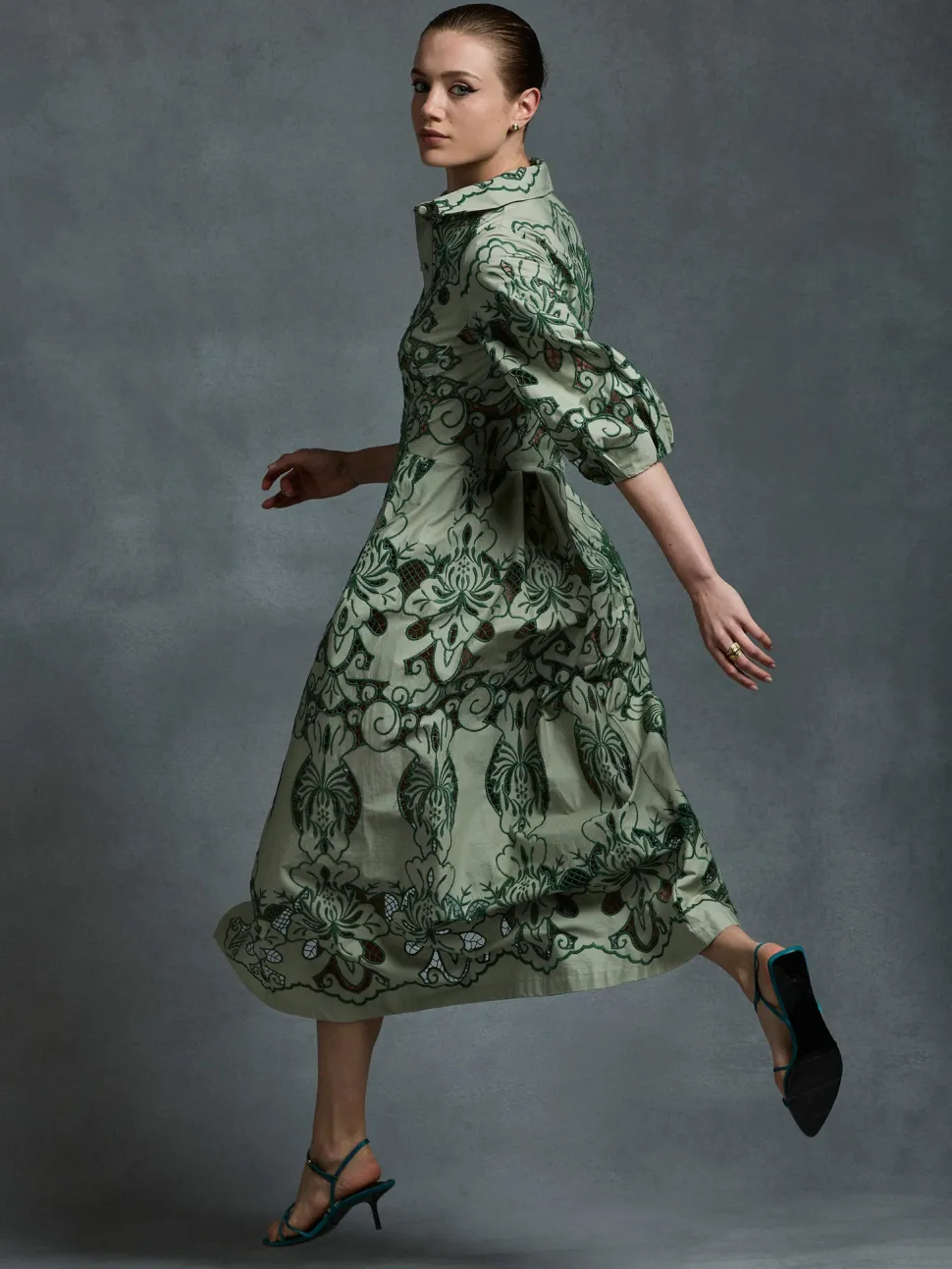 moss__spy__gemma_shirt_dr_7.webp Moss & Spy - Gemma Shirt Dress - Leaf Green