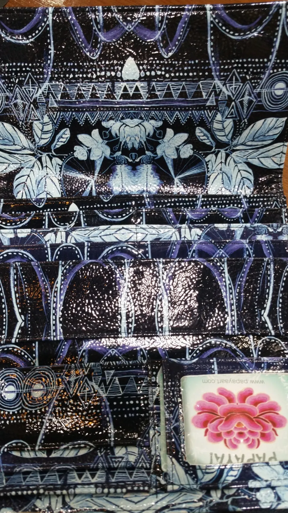 papaya_art_tulum_sun_wall_2.webp Papaya Art Tulum Sun Wallet