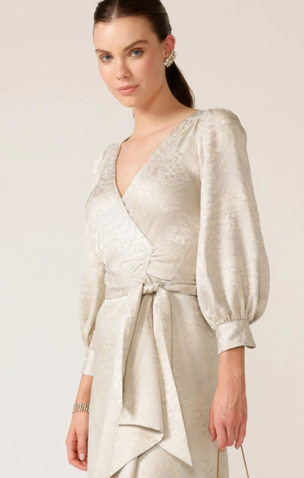 sacha_drake__versailles_w_3.webp Sacha Drake - Versailles Wrap Dress - Oyster Jacquard