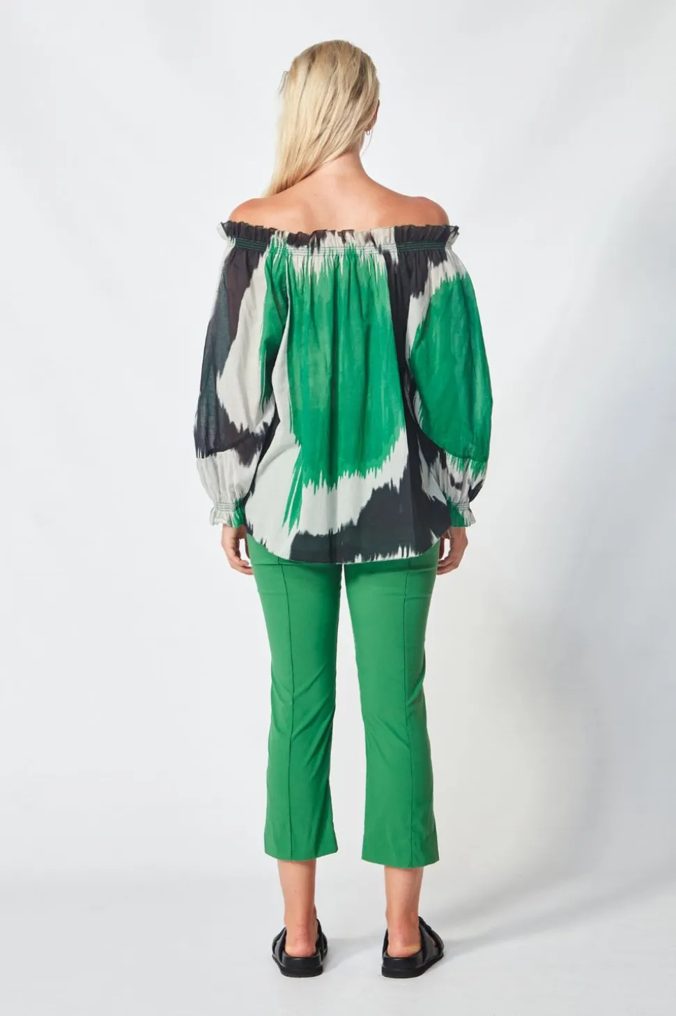 verge__acrobat__pant__app_1.webp Verge - Acrobat 7/8 Pant - Apple